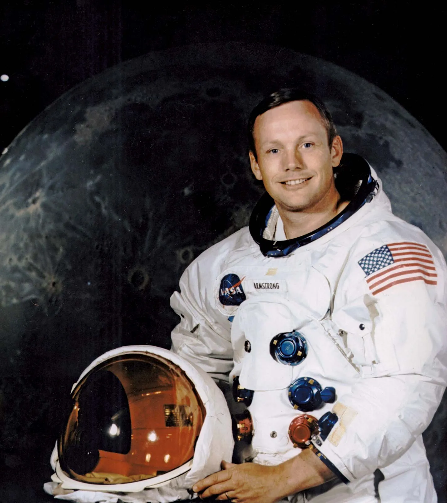 Neil Armstrong: The First Man on the Moon – History & Questions